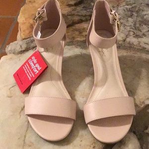 NWT Dexflex Comfort Blush Pink Wedge Sandals